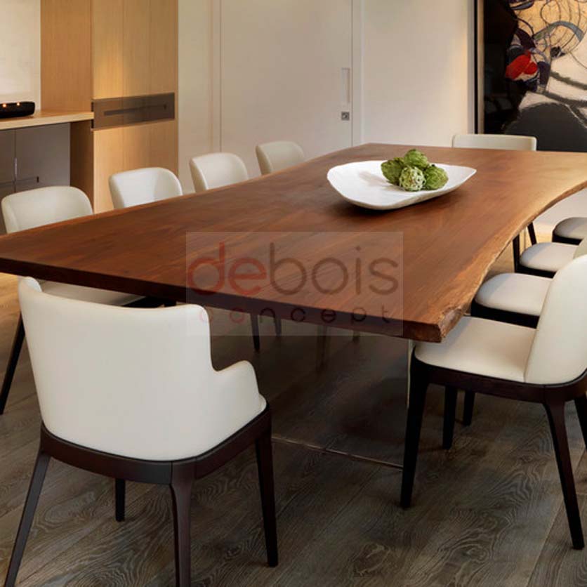 Mesa Borde Vivo con Patas Metálicas